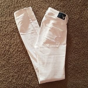 White skinny jeans